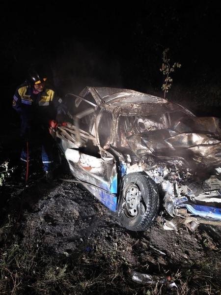 Под Нижним Тагилом подростки угнали авто и на скорости 170 км/ч влетели в скорую помощь: погибло 5 человек