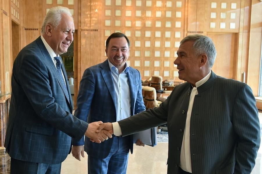 Минниханов встретился с генеральным директором АО «Технодинамика»