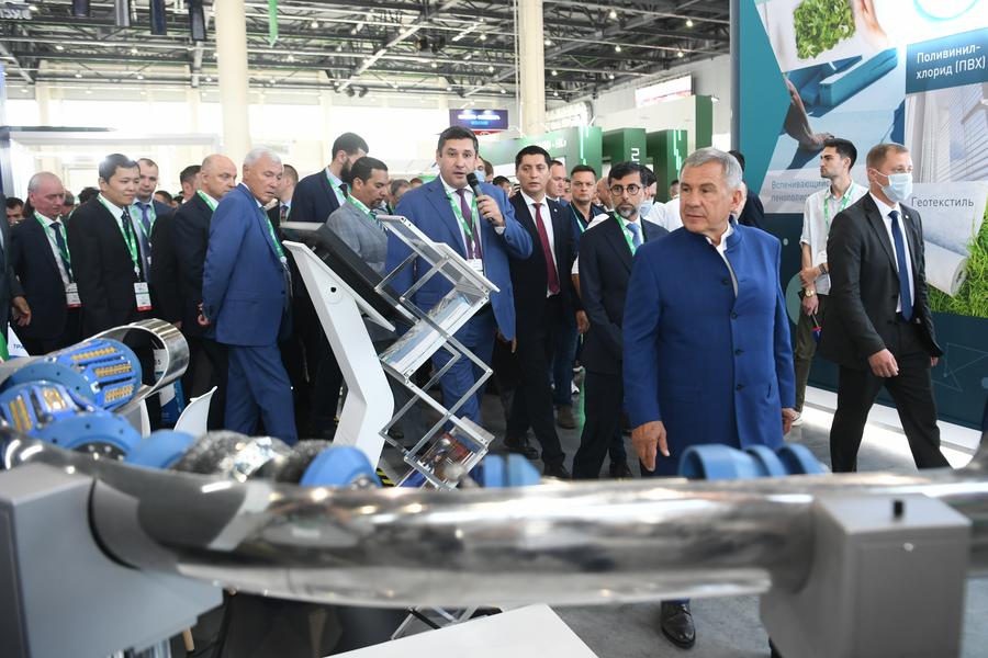 «Решение экологических проблем производства - наша общая важнейшая задача»:  о чем говорили на нефтегазохимическом форуме-2022