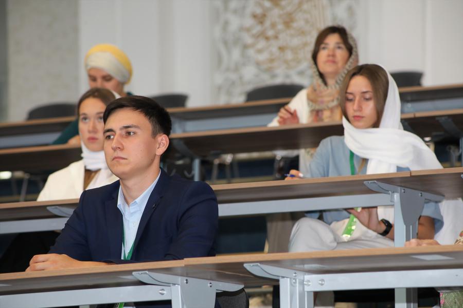 «В межконфессиональном диалоге важно не переубеждать, а слушать друг друга» «В межконфессиональном диалоге важно не переубеждать, а слушать друг друга»