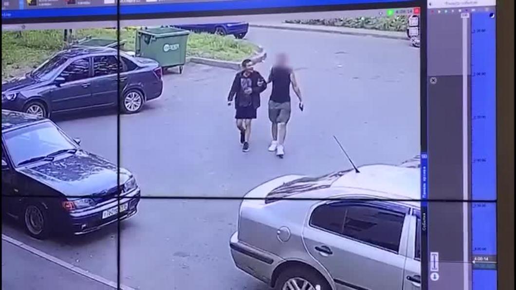 В Нижнекамске неизвестный обворовал Hummer