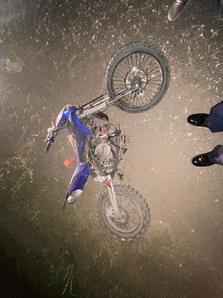 На трассе Чистополь - Нижнекамск парень на питбайке влетел в «Шкоду» На трассе Чистополь - Нижнекамск парень на питбайке влетел в «Шкоду»