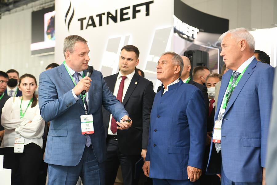 «Решение экологических проблем производства - наша общая важнейшая задача»:  о чем говорили на нефтегазохимическом форуме-2022