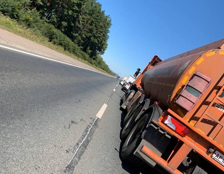 Трасса встала: от «Дубравушки» в сторону Нижнекамска образовалась пробка в несколько километров