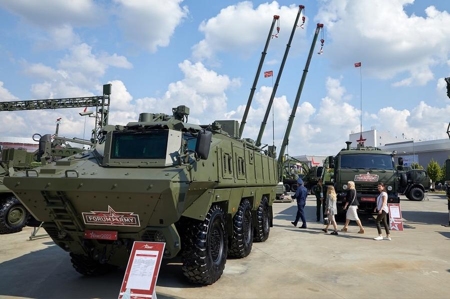 Минниханов участвует в Международном военно-техническом форуме «Армия-2022»