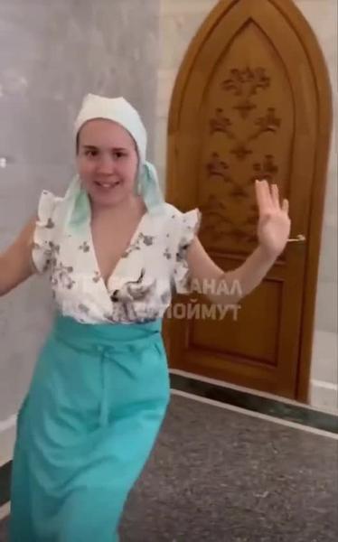 ДУМ Татарстана подало заявления в МВД и СКР на блогершу из Москвы за танцы в Кул-Шарифе
