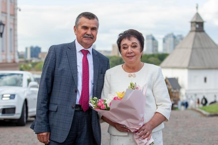 В Казанском Кремле чествовали 47 семей республики