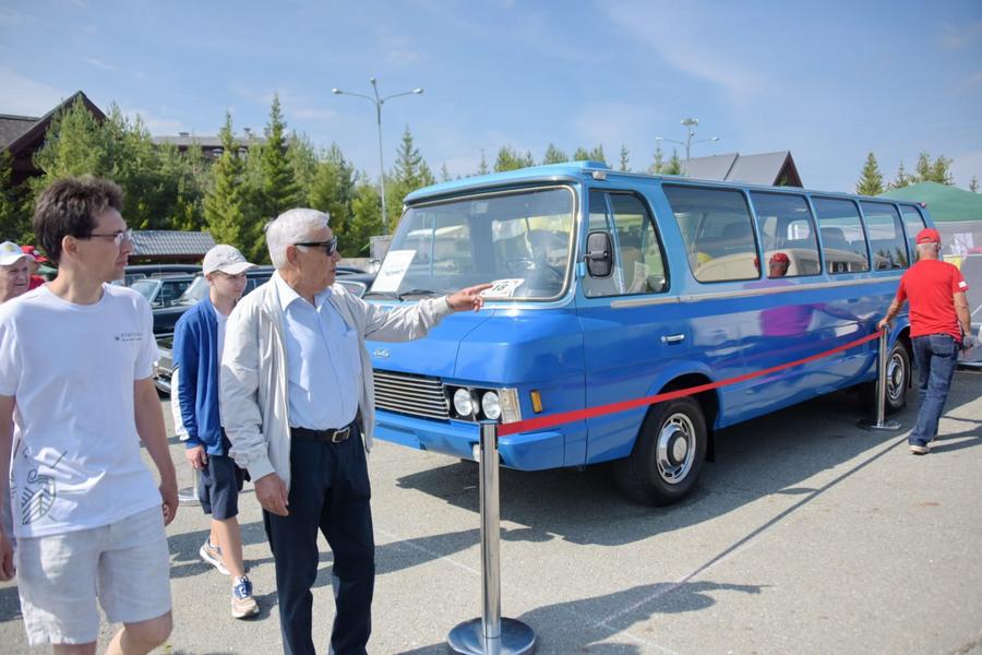 Мухаметшин запустил фестиваль ретромашин в Верхнеуслонском районе Мухаметшин запустил фестиваль ретромашин в Верхнеуслонском районе