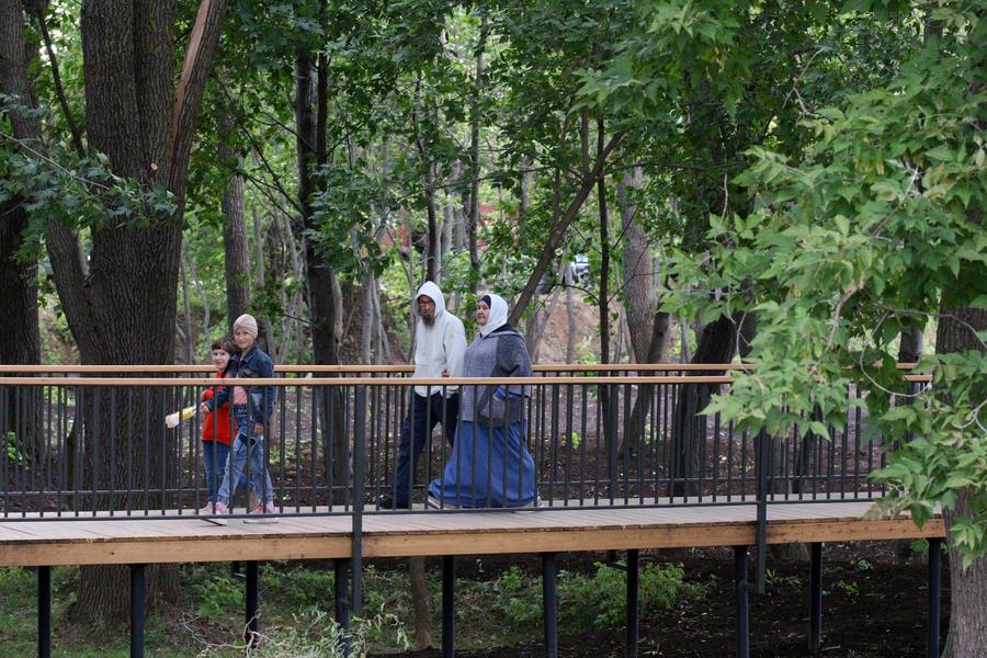 «Даже посидеть было негде, а сейчас как в сказке»: как в День города и республики преобразилась Казань