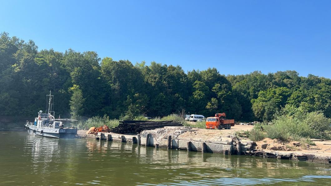 Миллиард в воду: под Челнами экологи сносят затопленный нефтепровод Миллиард в воду: под Челнами экологи сносят затопленный нефтепровод