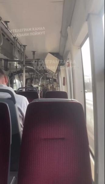 Казанцы пожаловались на состояние салона в трамвае