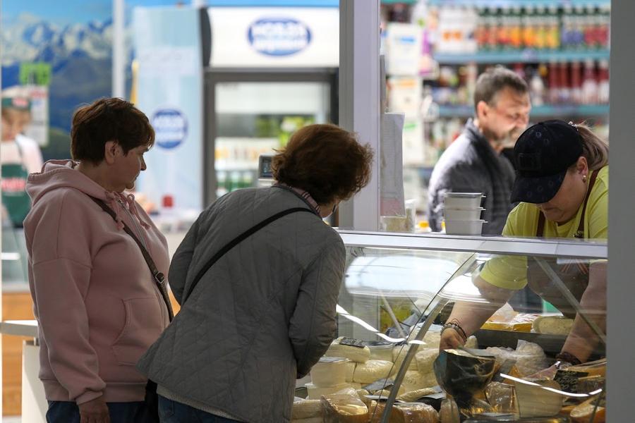 «Девальвация рубля толкает вверх цены на импортную продукцию и товары»: В Татарстане ускорилась инфляция