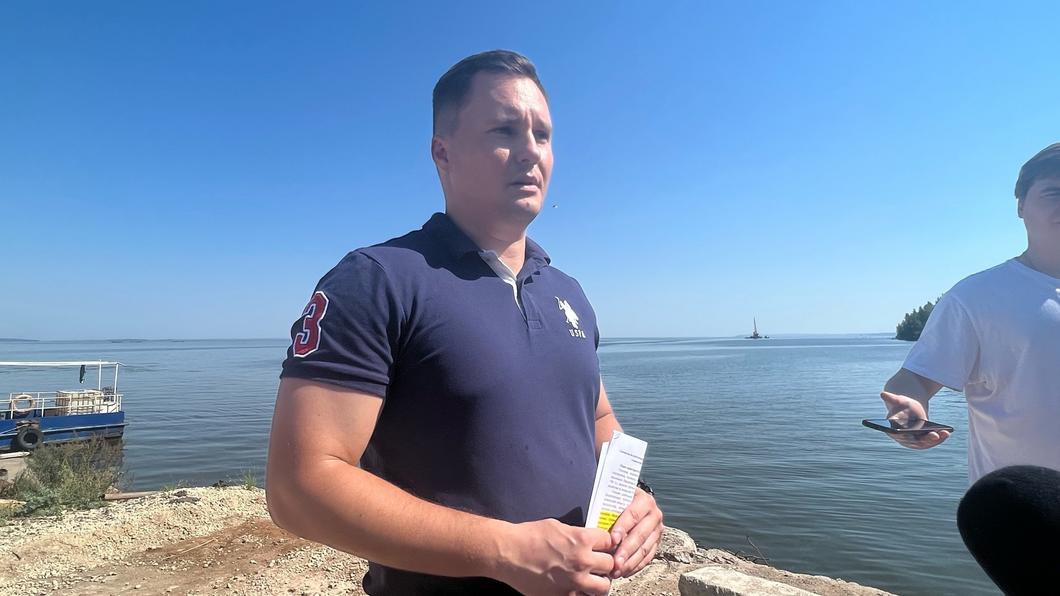 Миллиард в воду: под Челнами экологи сносят затопленный нефтепровод Миллиард в воду: под Челнами экологи сносят затопленный нефтепровод