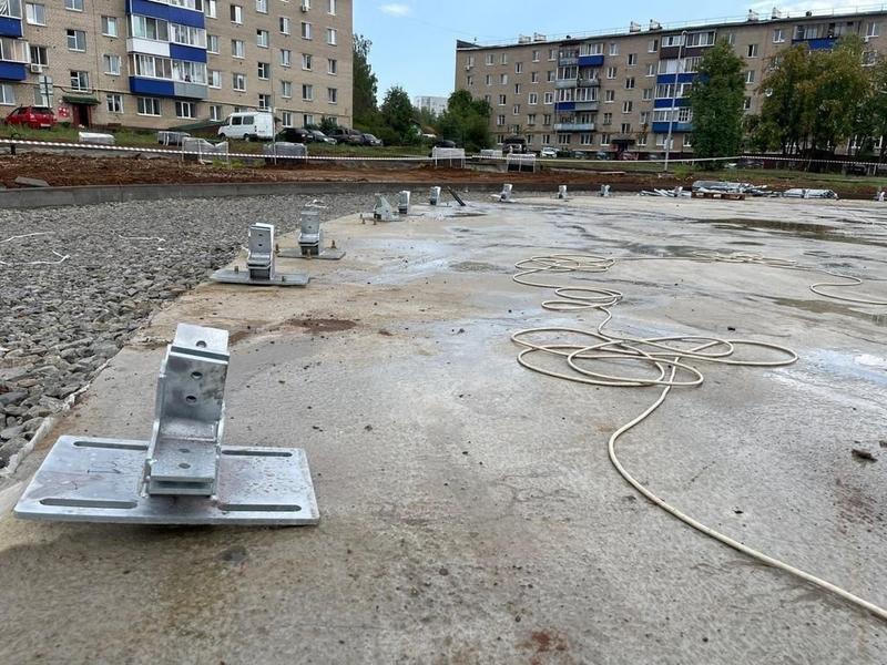 В Менделеевске начали собирать стеклянный купол