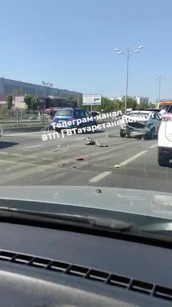 На Оренбургском тракте образовалась пробка в 5 км из-за ДТП