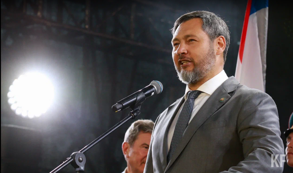 Шоу байкеров, полеты над Чашей и совместное исполнение песен с «Любэ» : чем удивляли казанцев на празднике «Я выбираю небо» Шоу байкеров, полеты над Чашей и совместное исполнение песен с «Любэ» : чем удивляли казанцев на празднике «Я выбираю небо»