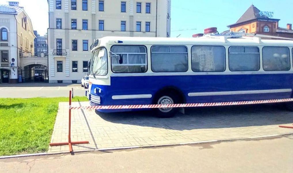 На Аллее славы в Казани появились два троллейбуса