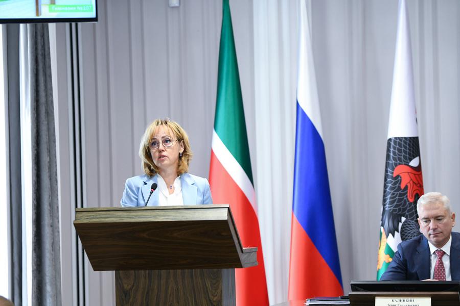 Число школьников в Казани бьет рекорды, не хватает школ и кадров для них