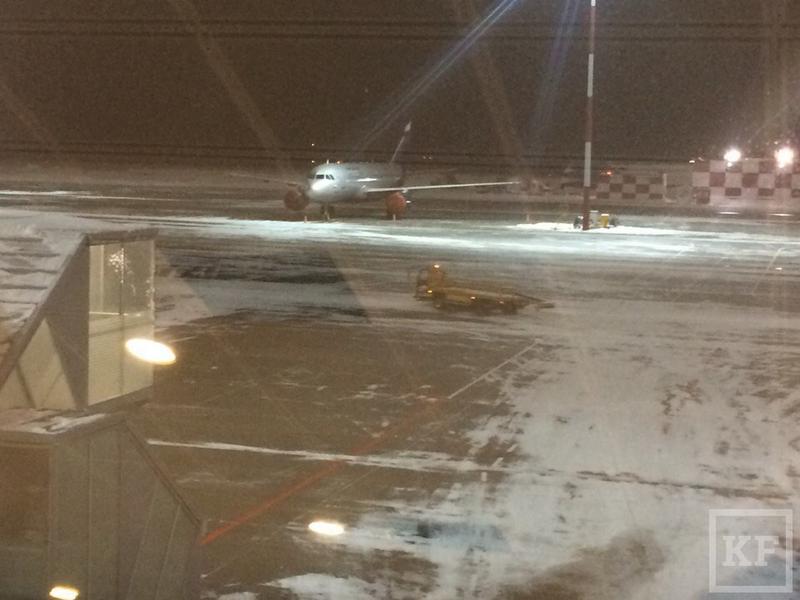 Казанский аэропорт временно закрывался из-за обледенения