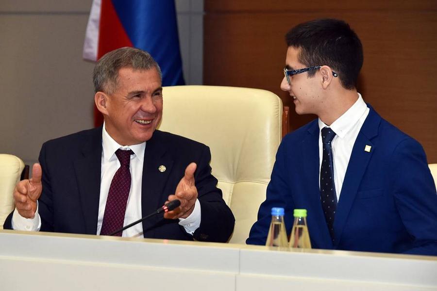 Как «португальский мальчик» президенту Татарстана помогал