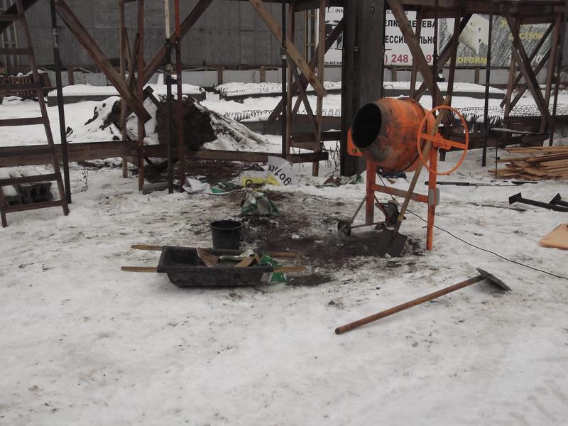 На стройке в Набережных Челнах бетонная плита раздавила рабочих