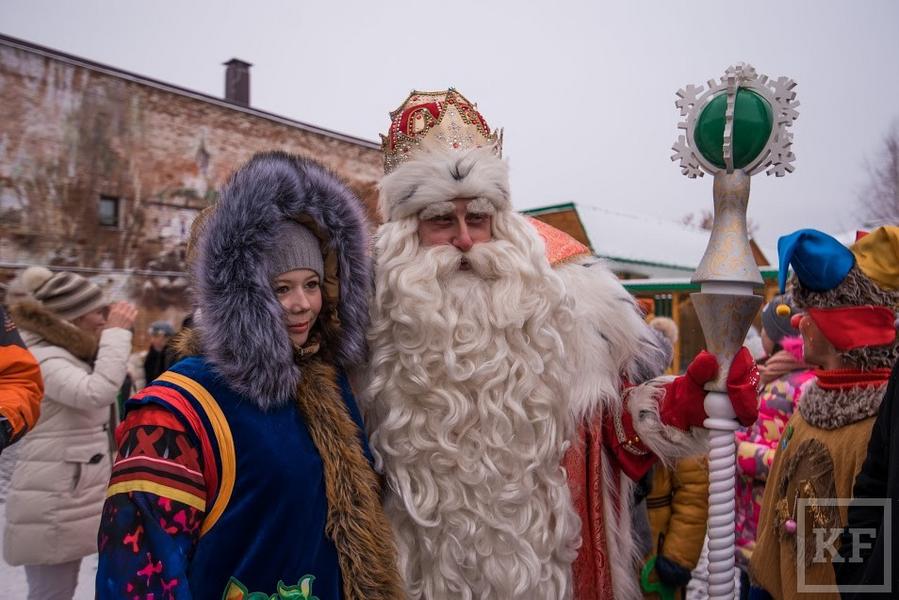 Дед Мороз поддержал сборную России по футболу, но чудес не обещал