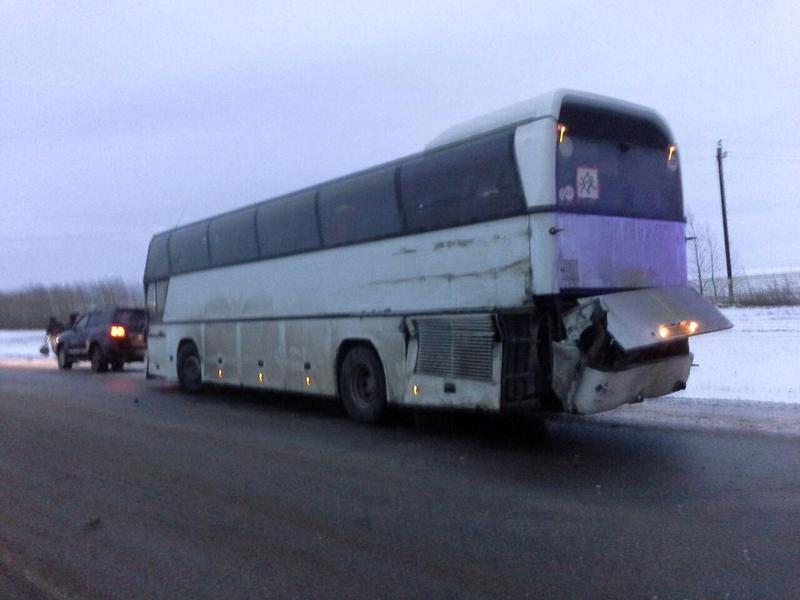 В Татарстане автобус с юными хоккеистами столкнулся с фурой