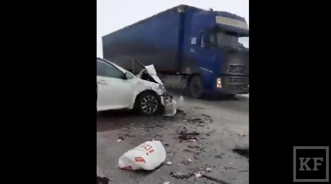 В Татарстане на трассе произошло смертельное ДТП
