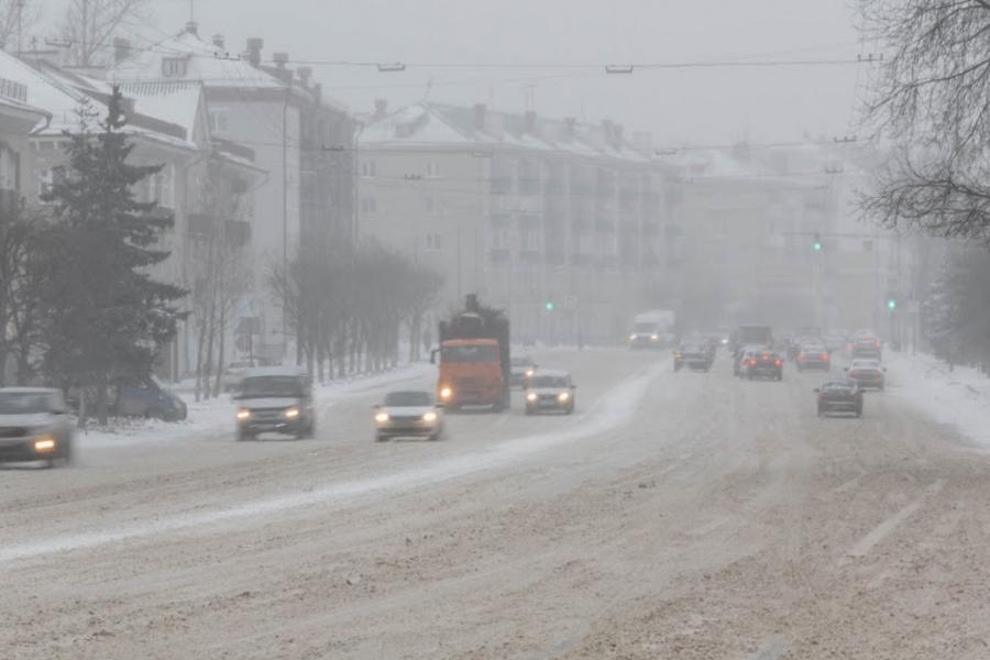 Татарстан накрыл снежный буран: массовые аварии, трасса М-7 закрыта, в Казани пробки