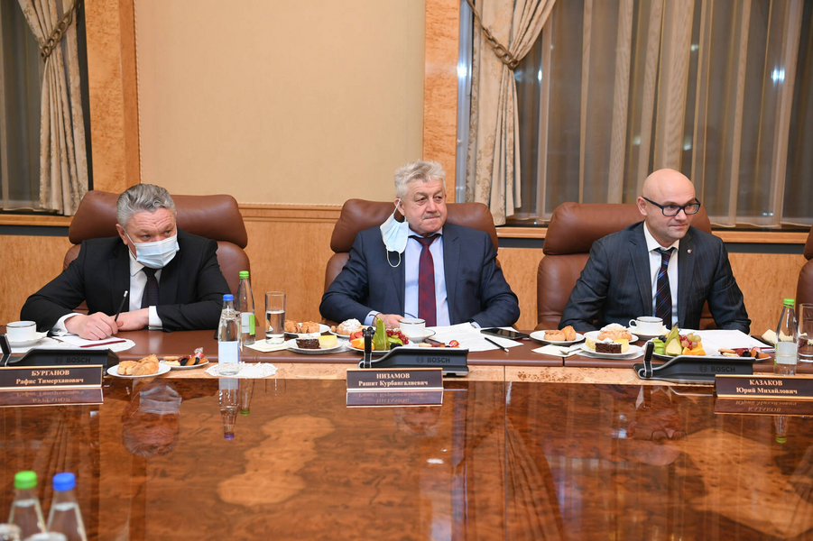 Рустам Минниханов: Вузы Татарстана справились со сложностями, вызванными COVID-19