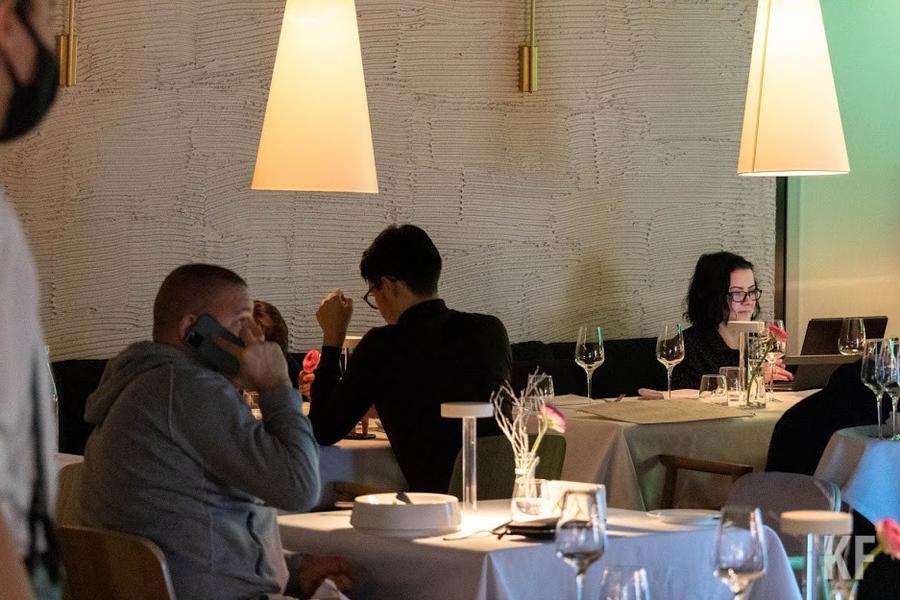 Роспотребнадзор Татарстана рекомендовал не злоупотреблять новогодними корпоративами