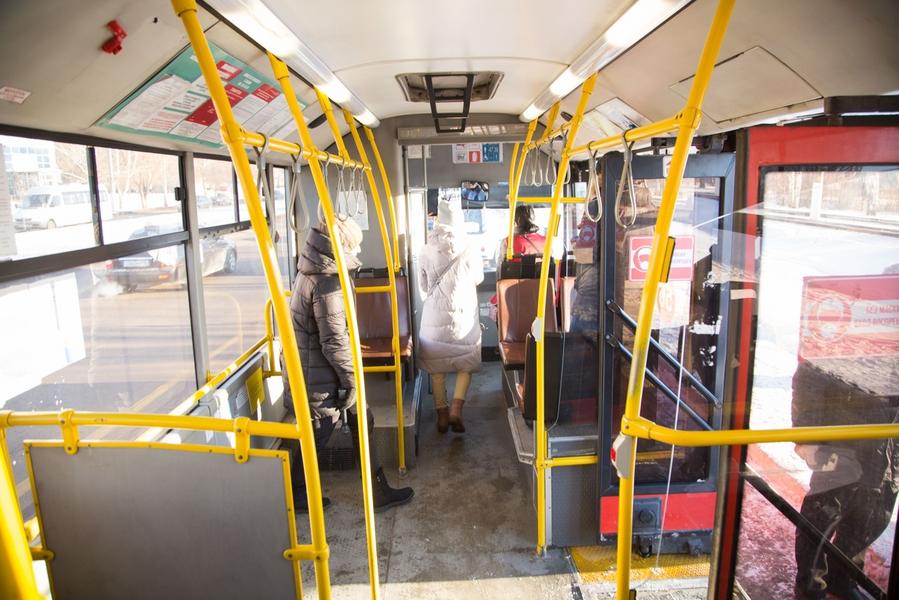 По трем маршрутам в Нижнекамске курсируют новые низкопольные автобусы