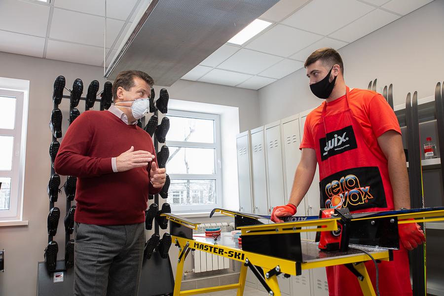 В Казани впервые за 60 лет отремонтировали спортшколу по лыжным гонкам В Казани впервые за 60 лет отремонтировали спортшколу по лыжным гонкам