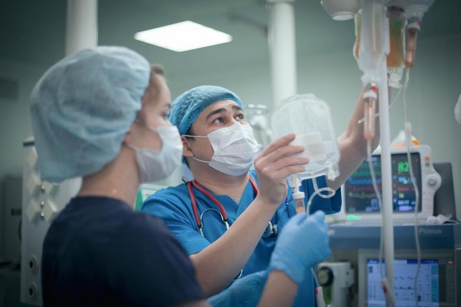 В Казани врачи РКБ успешно пересадили печень 28-летней многодетной матери, умирающей от цирроза В Казани врачи РКБ успешно пересадили печень 28-летней многодетной матери, умирающей от цирроза