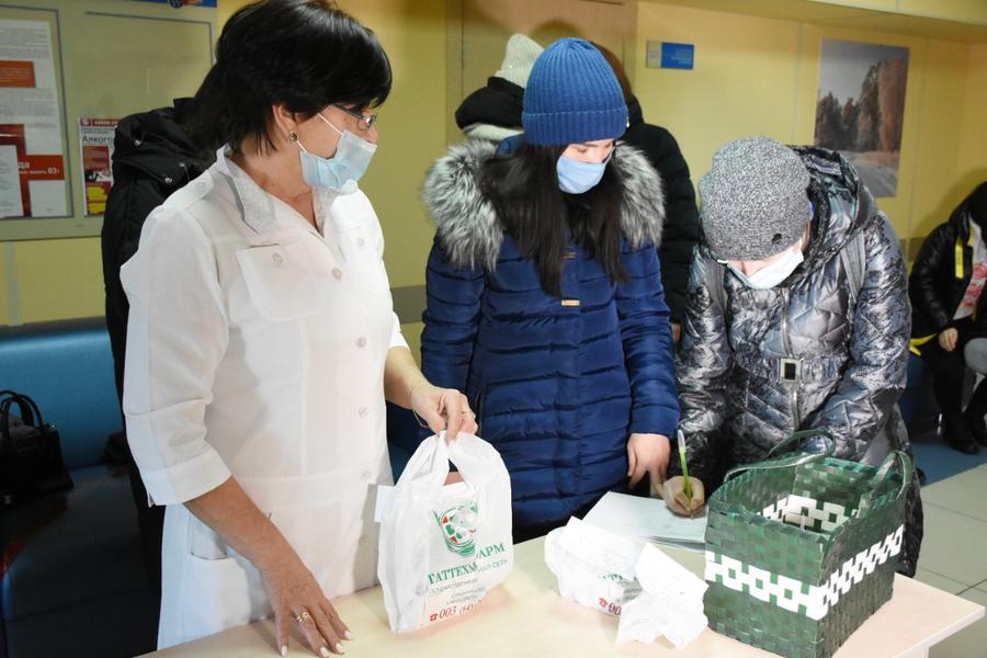 Лечащимся от ковида на дому нижнекамцам закупили лекарств на 3 млн рублей