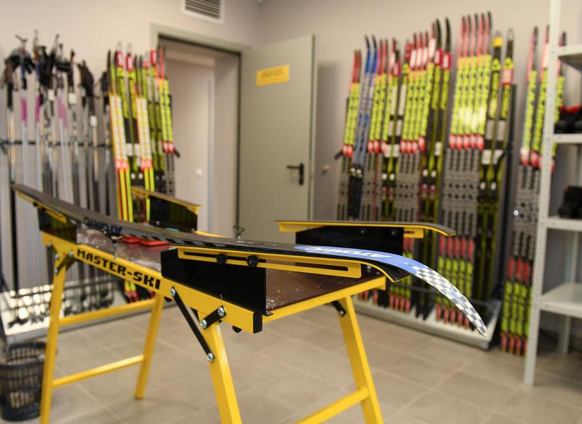 В Казани впервые за 60 лет отремонтировали спортшколу по лыжным гонкам В Казани впервые за 60 лет отремонтировали спортшколу по лыжным гонкам