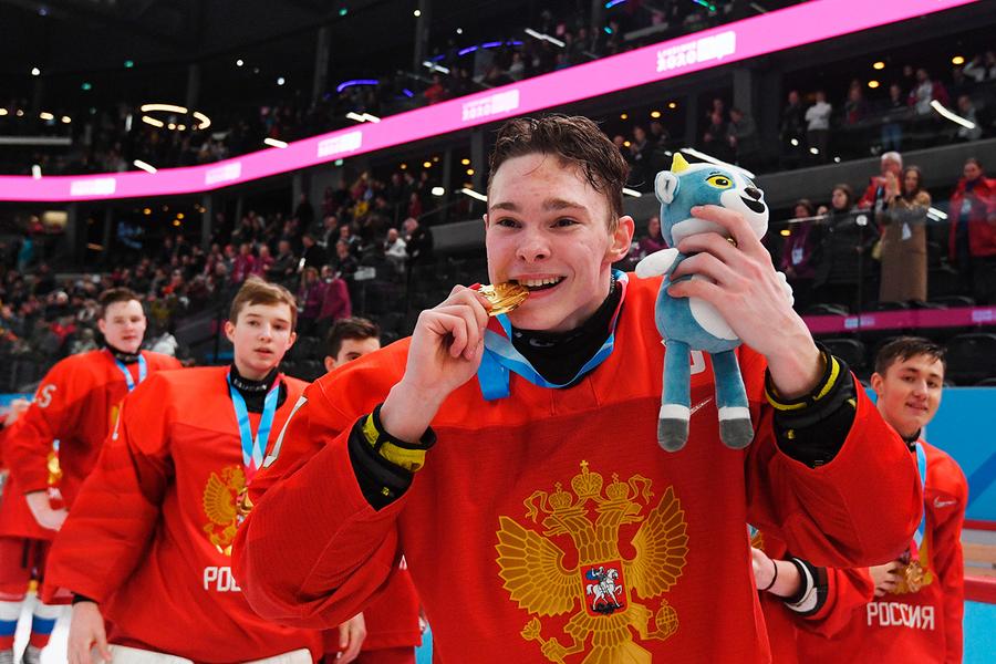 Ни одного игрока из Северной Америки, без фаворита драфта НХЛ 2022 и с десятью хоккеистами СКА. Состав молодёжной сборной России, о котором лучше молчать