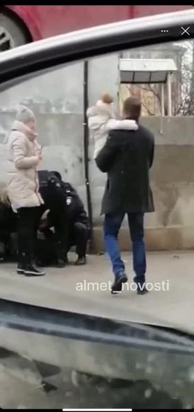 Жесткое задержание альметьевца без маски попало на видео