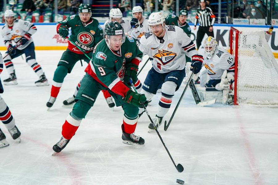 «Ак Барс» сделал настоящий подарок своим болельщикам перед Новым годом.Казанцы совершили камбэк в матче против «Металлурга» и выиграли