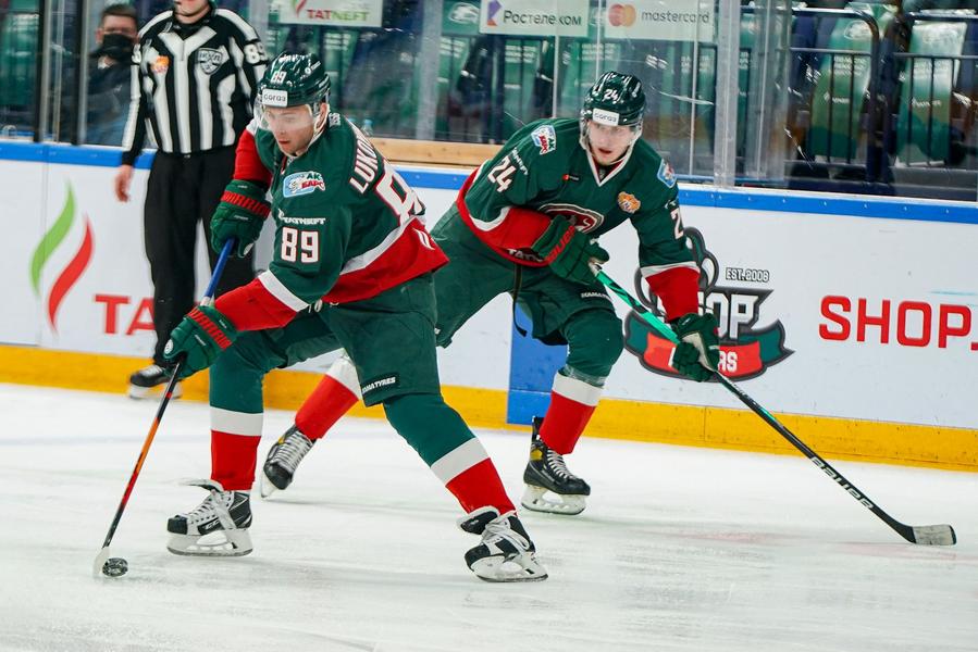 «Ак Барс» сделал настоящий подарок своим болельщикам перед Новым годом.Казанцы совершили камбэк в матче против «Металлурга» и выиграли