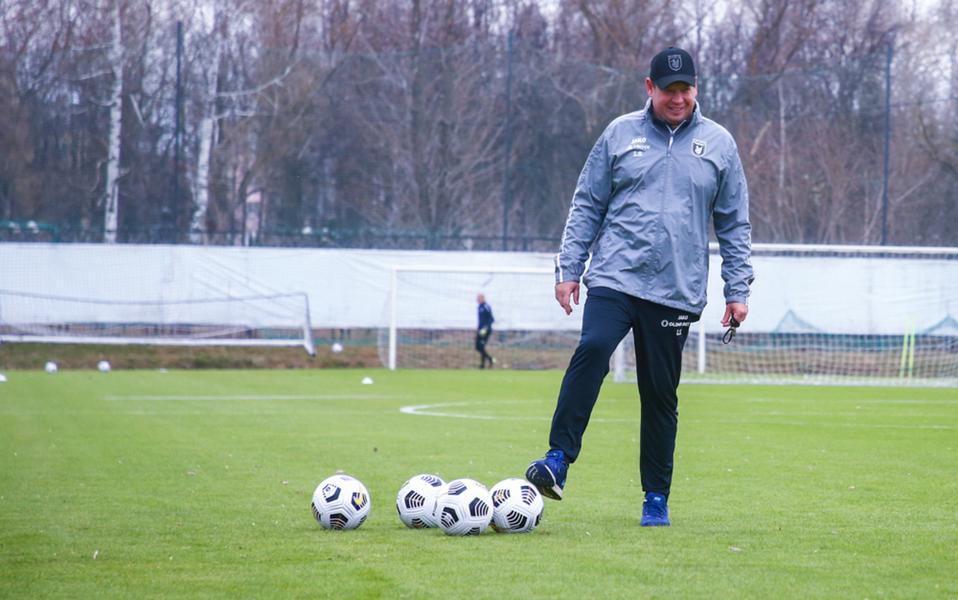 Леонид Слуцкий рассказал о зарплатах тренеров, BLM, Зареме Салиховой и о российском футболе