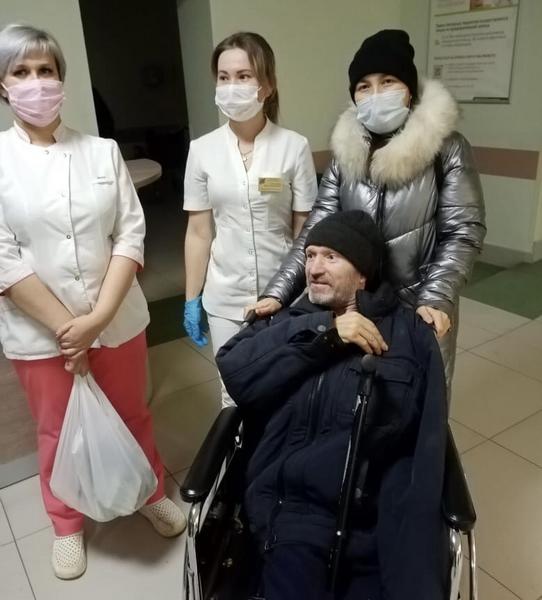 Жизнь в подъезде: инвалид из Нижнекамска второй раз оказался без крыши над головой