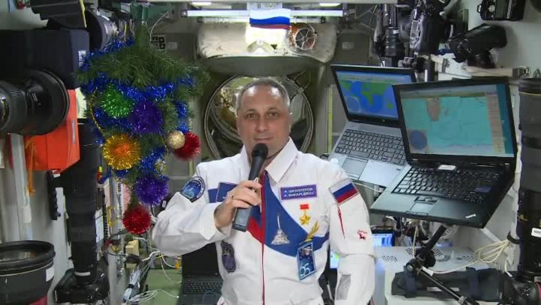 Космонавт Антон Шкаплеров поздравил альметьевцев с наступающим Новым годом