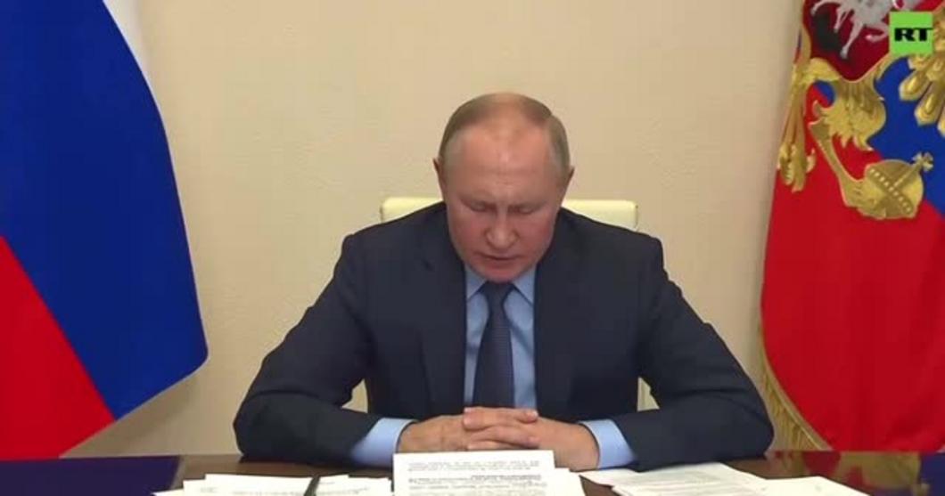 Путин о введении QR-кодов в транспорте: Никаких опрометчивых решений постараемся не допустить