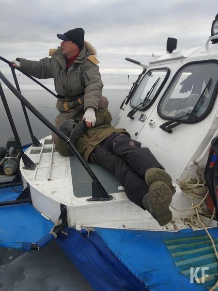В Татарстане патрульные судна спасли рыбака