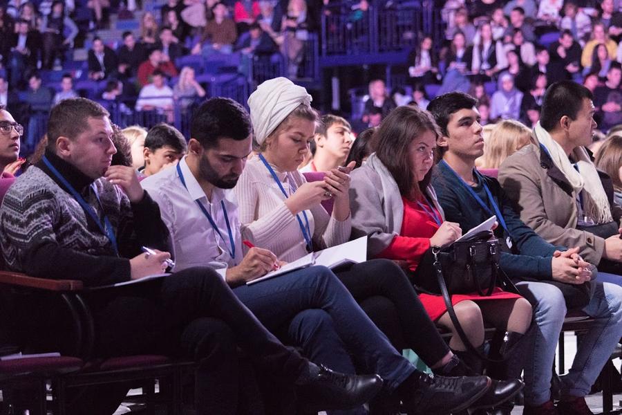 «Дичь и мракобесие»: почему люди ведутся на практики от инстаграмных коучей