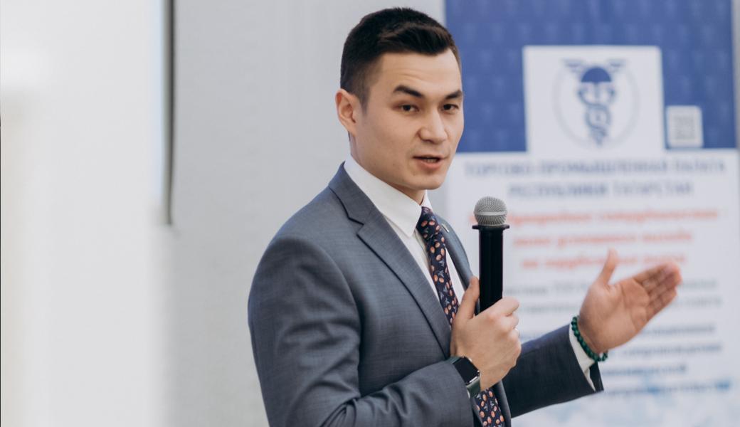 «Марсель абый, вступайте к нам в промышленную палату, пожалуйста»