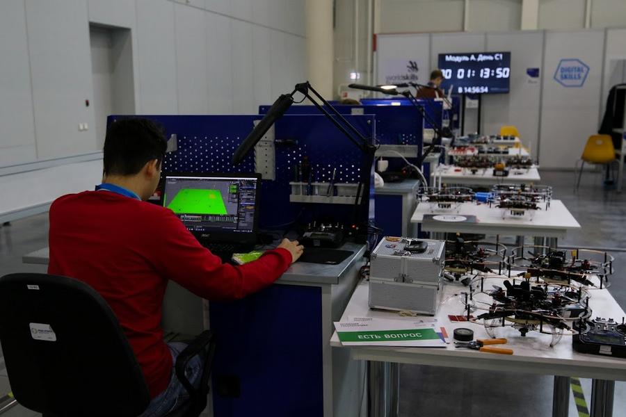 «Мы в кризисе»: президент Татарстана поручил разобраться с кадровым голодом в промышленности