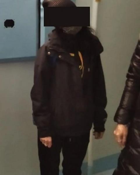 В подъезде многоэтажки у молодой нижнекамки оперативники нашли наркотики В подъезде многоэтажки у молодой нижнекамки оперативники нашли наркотики