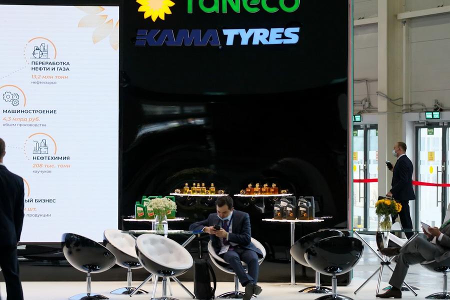 «Ни о какой отвязке рубля от нефти говорить не приходится»: Что будет с курсом в 2023 году?